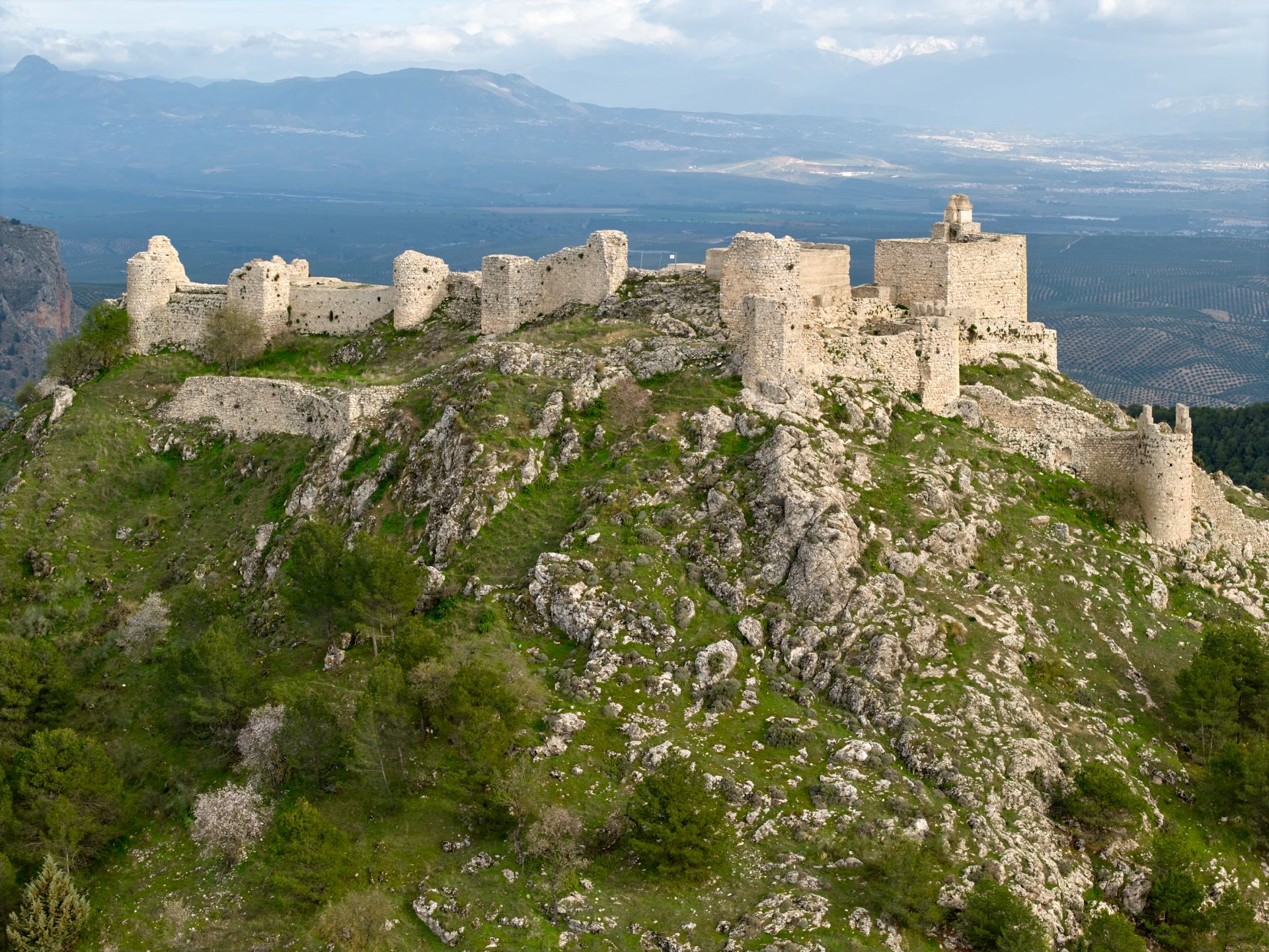 Vistas del Castillo de Moclín desde el Mirador - Poniente de Granada