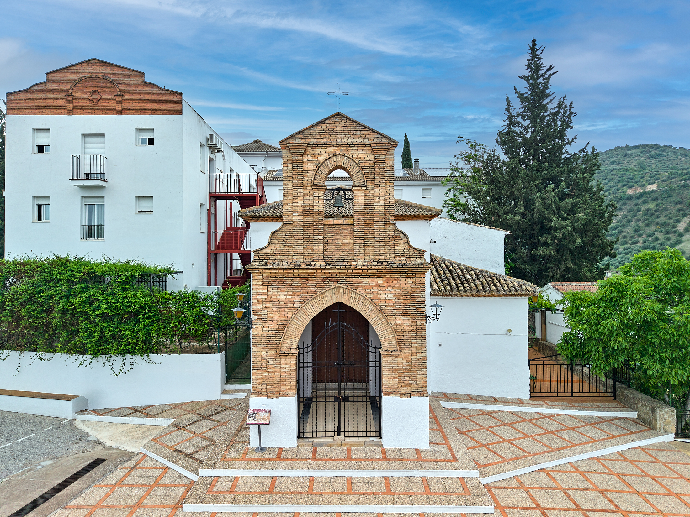 La Ermita del Santo Cristo de Algarinejo - Poniente de Granada