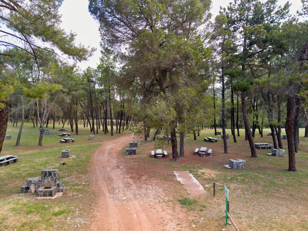 Área Recreativa y Zona de Acampada El Bacal Jayena Poniente de Granada
