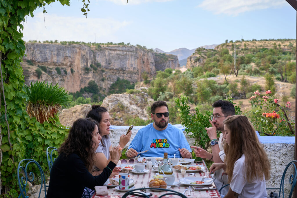 Desayuno tradicional en Hospedería La Seguiriya, en Alhama.