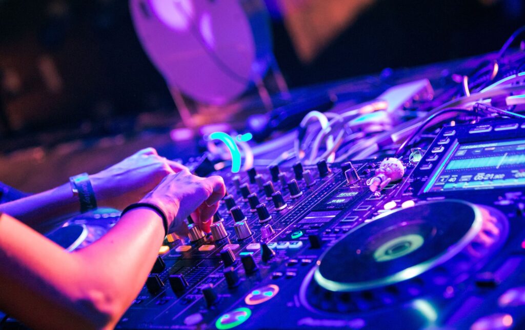 Sesión DJ y mojitos sin alcohol - Huétor Tájar - Poniente de Granada